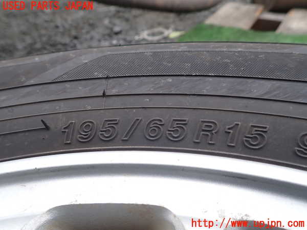 1UPJ-9239469028]クラウン 4ドア ハードトップ(GS151H)タイヤ　ホイール　1本③ 195/65R15 中古_3