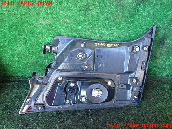 1UPJ-9239471552]アルファード(AGH35W)左リアフィニッシャー 中古_3