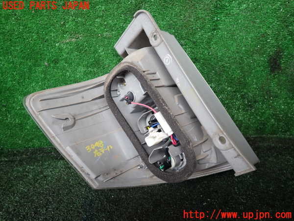 1UPJ-9239481530]アルファードハイブリッド(ATH10W)右テールランプ 中古_3