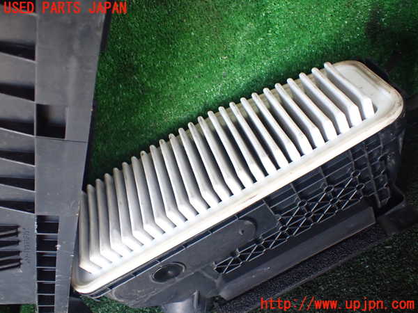 1UPJ-9239482560]アルファードハイブリッド(ATH10W)エアクリーナーボックス 中古_4