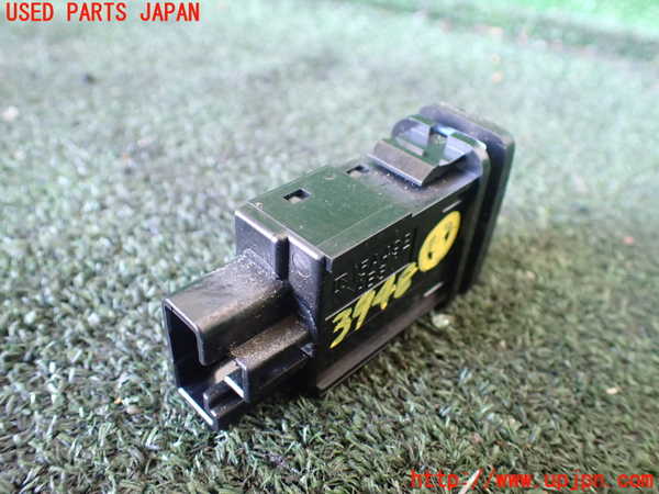 1UPJ-9239486310]アルファードハイブリッド(ATH10W)スイッチ5(ルームランプ) 中古_2