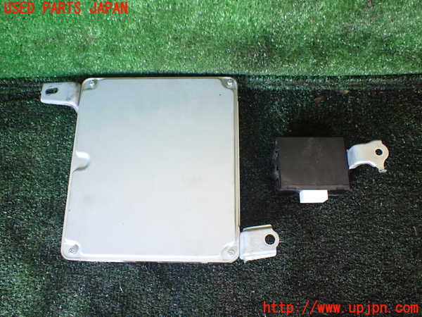 1UPJ-9239486110]アルファードハイブリッド(ATH10W)エンジンコンピューター 中古_4