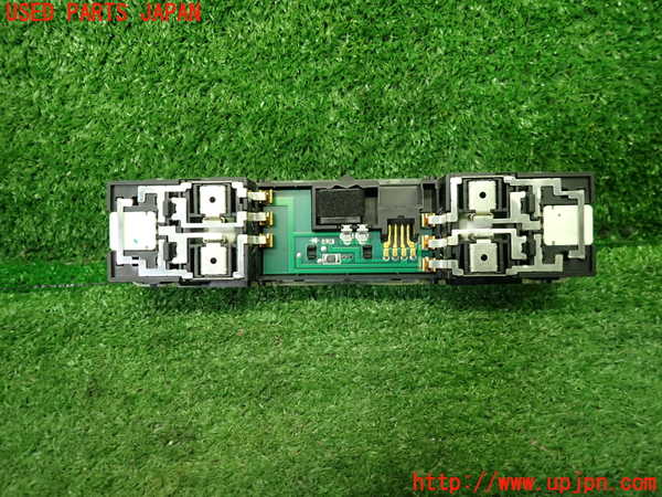 1UPJ-9239496411]フェアレディZロードスター(HZ33)ルームランプ1 (1列目真中) 中古_4