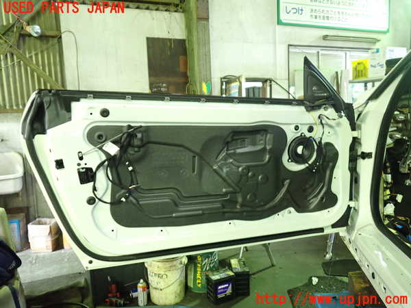 1UPJ-9239501260]BMW M4 クーペ F82(3C30)前ドア 中古 SAINT-GOBAIN SEKURIT M24100 43R-001025_4