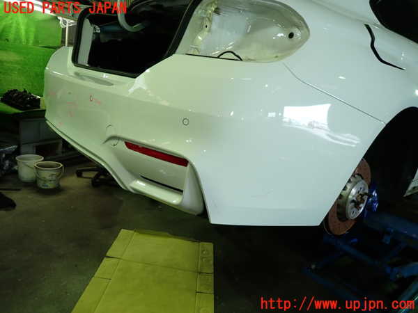 1UPJ-9239501610]BMW M4 クーペ F82(3C30)リアバンパー 中古_2