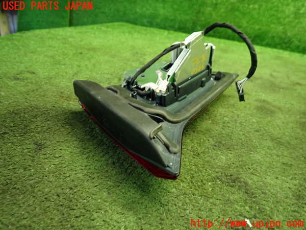 1UPJ-9239501552]BMW M4 クーペ F82(3C30)左リアフィニッシャー 中古_2