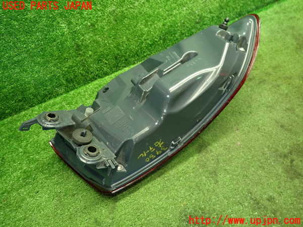 1UPJ-9239501530]BMW M4 クーペ F82(3C30)右テールランプ 中古_2