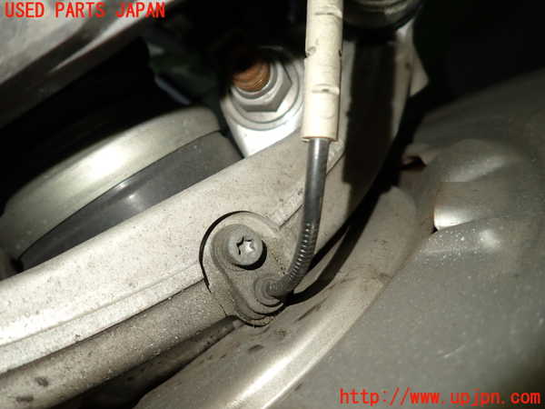 1UPJ-9239504300]BMW M4 クーペ F82(3C30)右リアナックルハブ 中古_3