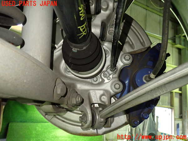 1UPJ-9239504305]BMW M4 クーペ F82(3C30)左リアナックルハブ 中古_2
