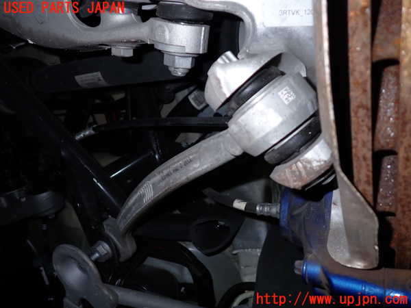 1UPJ-9239505325]BMW M4 クーペ F82(3C30)右リアテンションロッド 中古_3