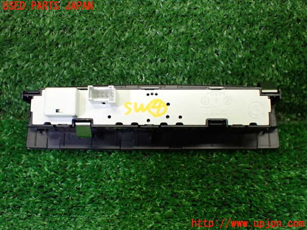 1UPJ-9239506309]BMW M4 クーペ F82(3C30)スイッチ4(レーンキープ等) 中古_2