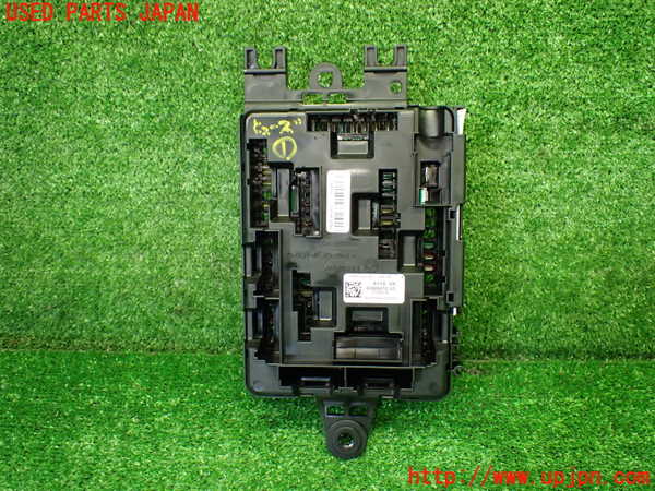 1UPJ-9239506741]BMW M4 クーペ F82(3C30)ヒューズボックス1(室内) 中古_2