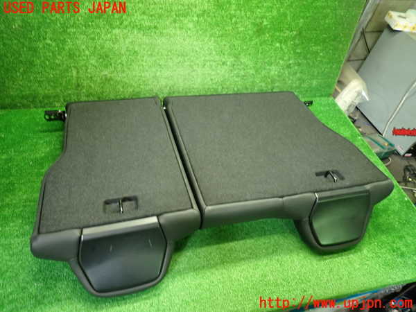1UPJ-9239507385]BMW M4 クーペ F82(3C30)リアシート 中古_4