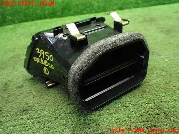 1UPJ-9239507526]BMW M4 クーペ F82(3C30)エアコン吹き出し口1(右) 中古_2
