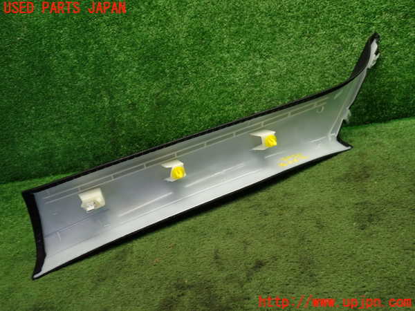 1UPJ-9239507655]BMW M4 クーペ F82(3C30)右フロントピラートリム 中古_4