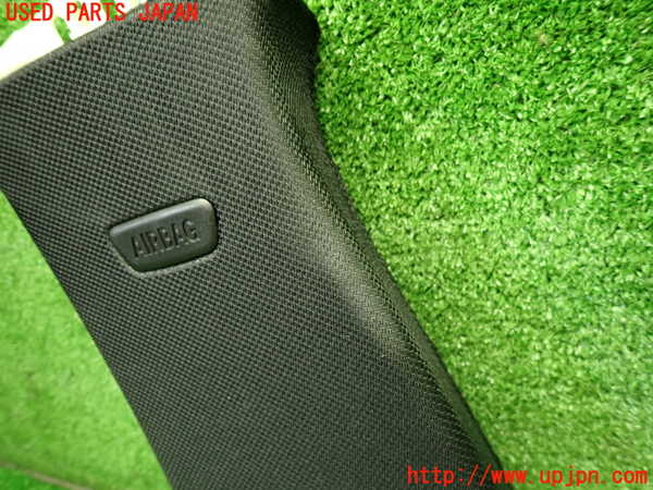 1UPJ-9239507680]BMW M4 クーペ F82(3C30)左リアピラートリム 中古_4
