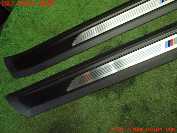 1UPJ-9239507740]BMW M4 クーペ F82(3C30)スカッフプレート 中古_3