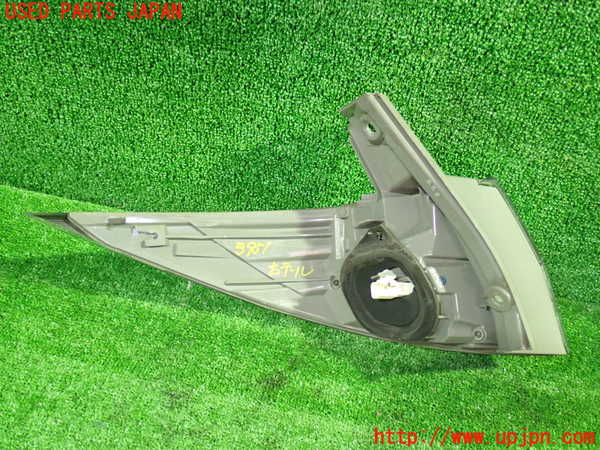 1UPJ-9239511530]エスティマハイブリッド(AHR20W)右テールランプ 中古_2