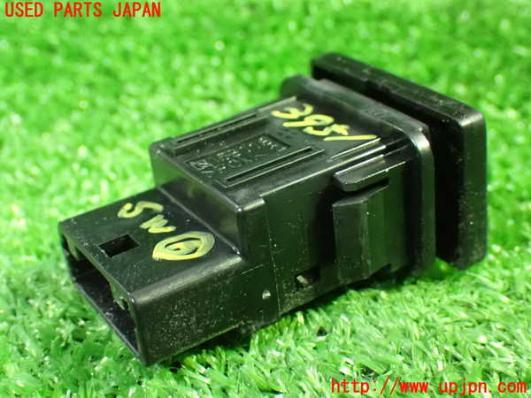 1UPJ-9239516311]エスティマハイブリッド(AHR20W)スイッチ6 (AC100V) 中古_2