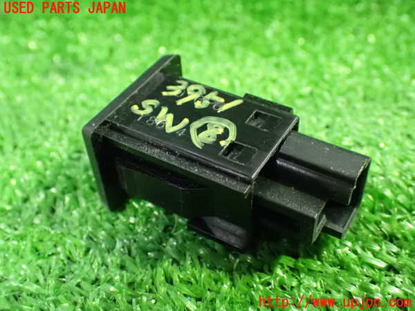 1UPJ-9239516313]エスティマハイブリッド(AHR20W)スイッチ8 (プリクラッシュセーフティOFF) 中古_2