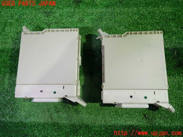 1UPJ-9239516741]エスティマハイブリッド(AHR20W)ヒューズボックス1 中古_2