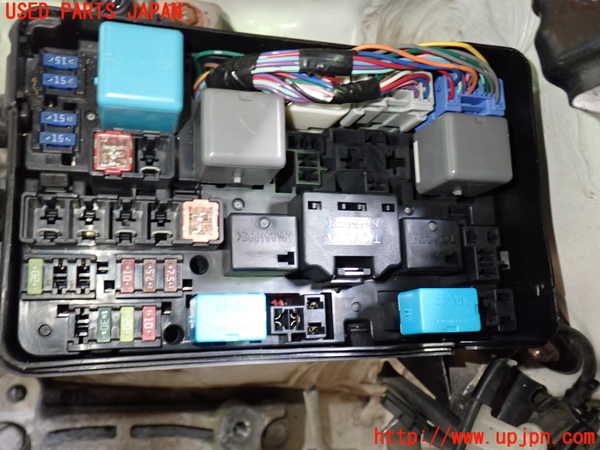 1UPJ-9239516742]エスティマハイブリッド(AHR20W)ヒューズボックス2 中古_2