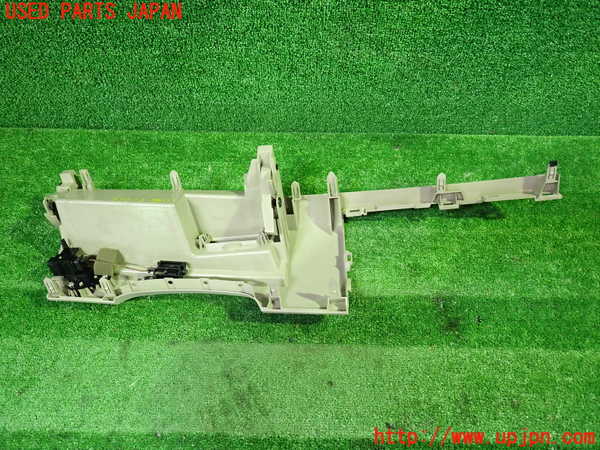 1UPJ-9239517841]エスティマハイブリッド(AHR20W)小物入れ1 中古_3