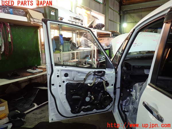 1UPJ-9239521260]セレナ Sハイブリッド(HFC26)左前ドア AGC M2H3U 中古_5
