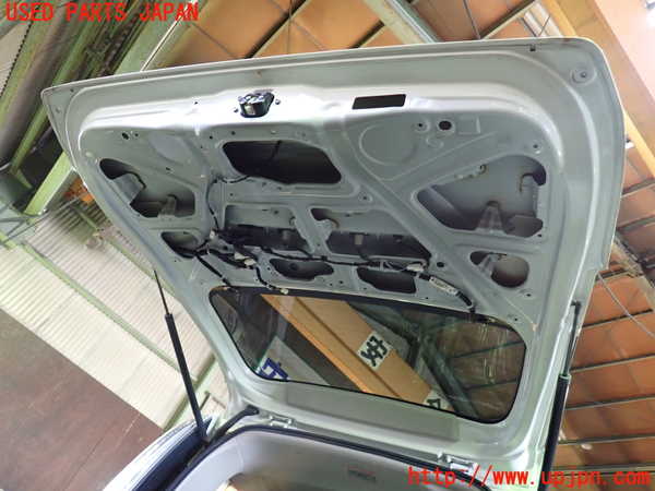 1UPJ-9239521566]セレナ Sハイブリッド(HFC26)バックドア リアゲート ハッチ CENTRAL M262 中古_4