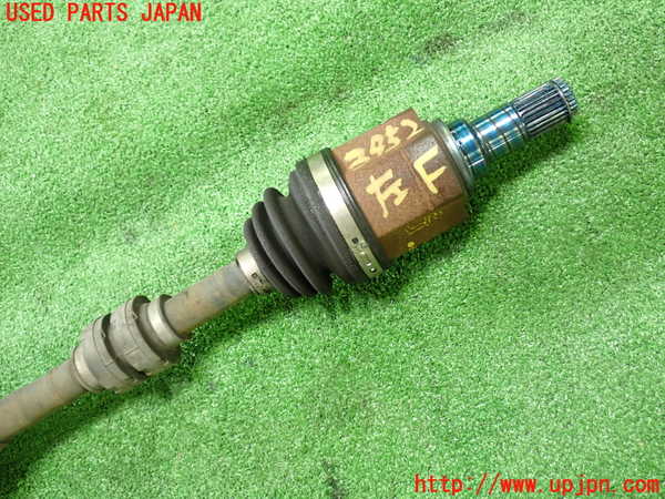 1UPJ-9239524015]セレナ Sハイブリッド(HFC26)左フロントドライブシャフト 中古_2