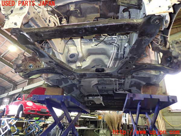 1UPJ-9239525285]セレナ Sハイブリッド(HFC26)フロントメンバー 中古_4