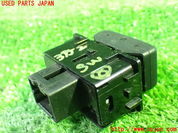 1UPJ-9239526313]セレナ Sハイブリッド(HFC26)スイッチ8 (パワードア) 中古_2