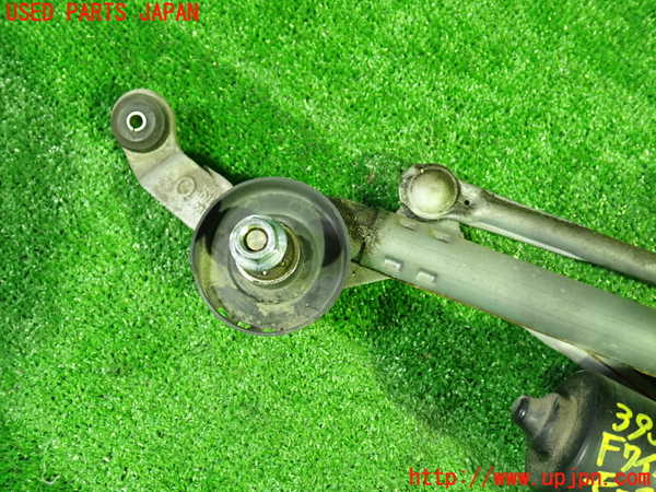 1UPJ-9239526770]セレナ Sハイブリッド(HFC26)フロントワイパーモーター 中古_3