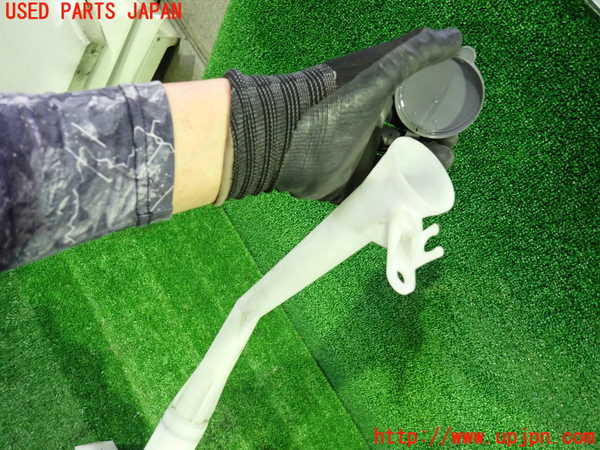 1UPJ-9239526791]セレナ Sハイブリッド(HFC26)ウォッシャータンク1 中古_2