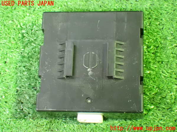 1UPJ-9239526153]セレナ Sハイブリッド(HFC26)コンピューター8 (WC1J0009B) 中古_2