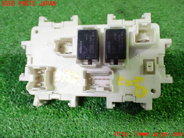 1UPJ-9239526741]セレナ Sハイブリッド(HFC26)ヒューズボックス1 中古_2