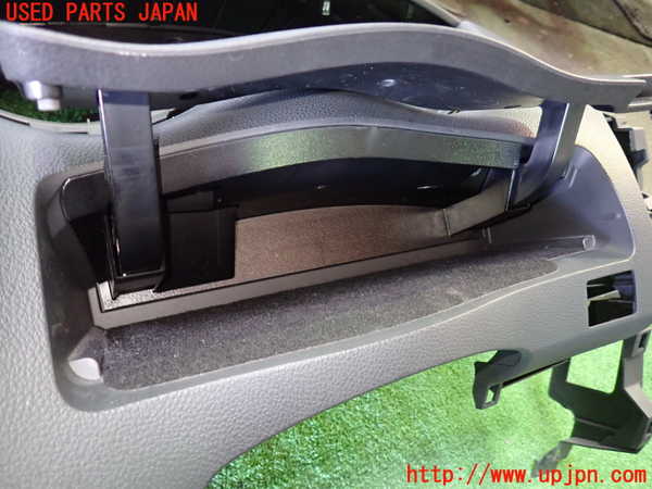 1UPJ-9239527505]セレナ Sハイブリッド(HFC26)ダッシュボード 中古_2