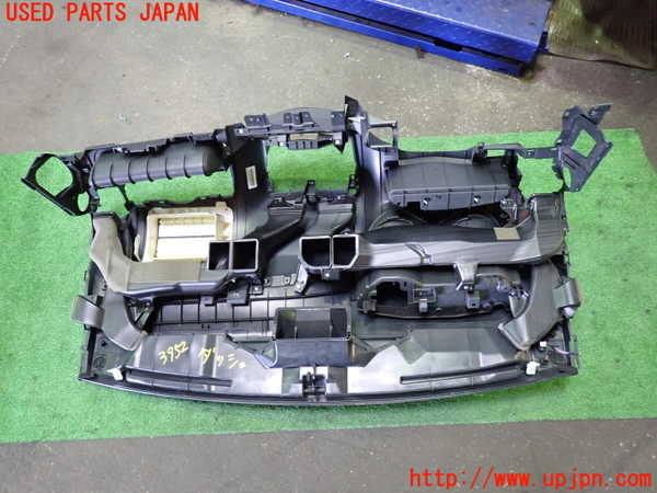 1UPJ-9239527505]セレナ Sハイブリッド(HFC26)ダッシュボード 中古_4