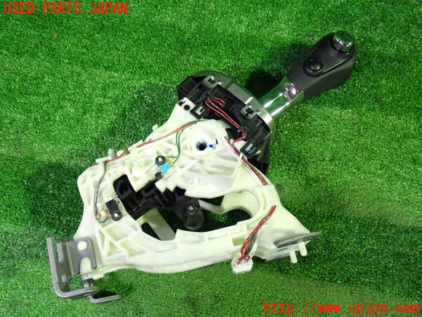1UPJ-9239527555]セレナ Sハイブリッド(HFC26)ATシフトレバー 中古_2