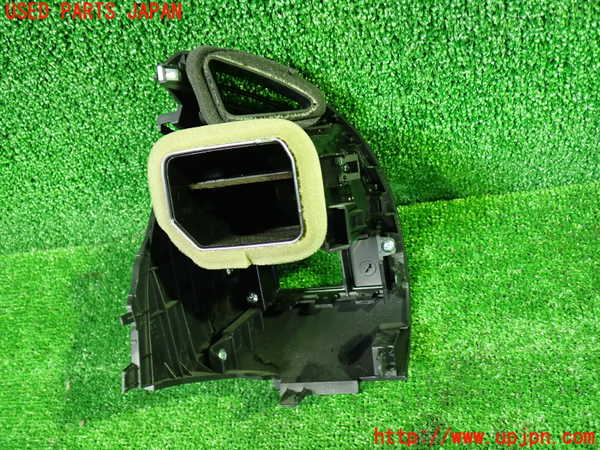 1UPJ-9239527526]セレナ Sハイブリッド(HFC26)エアコン吹き出し口1 (右) 中古_2