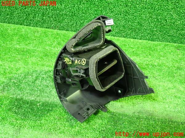 1UPJ-9239527527]セレナ Sハイブリッド(HFC26)エアコン吹き出し口2 (左) 中古_2