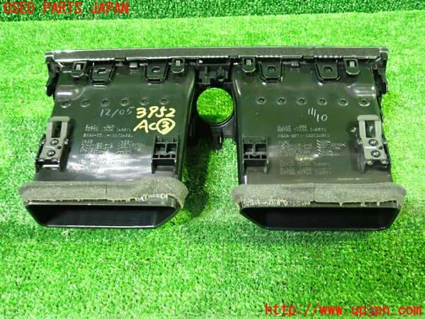 1UPJ-9239527528]セレナ Sハイブリッド(HFC26)エアコン吹き出し口3 (真中) 中古_2