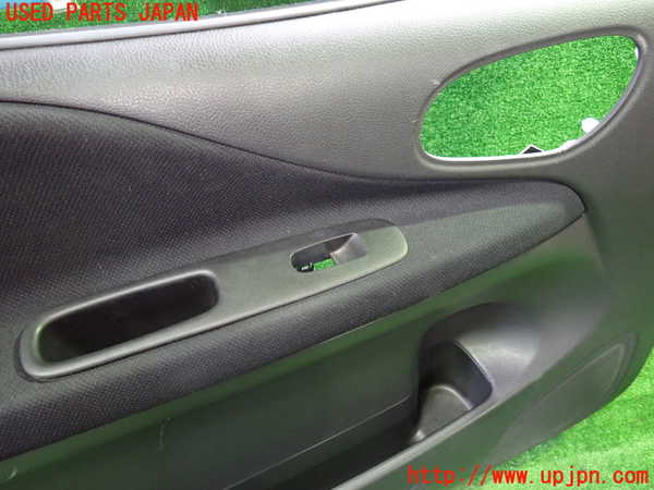 1UPJ-9239521264]セレナ Sハイブリッド(HFC26)左前ドア内張り 中古_2