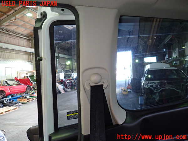 1UPJ-9239527675]セレナ Sハイブリッド(HFC26)右リアピラートリム 中古_2