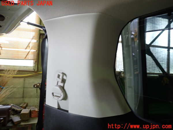 1UPJ-9239527680]セレナ Sハイブリッド(HFC26)左リアピラートリム 中古_3