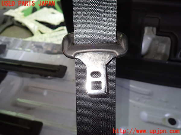 1UPJ-9239527155]セレナ Sハイブリッド(HFC26)右2列目シートベルト 中古_2