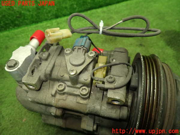 1UPJ-9239536025]ロードスター(NA8C)エアコンコンプレッサー 中古_3