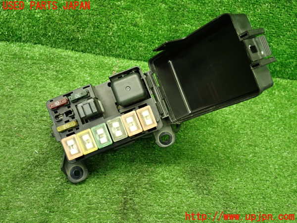 1UPJ-9239536742]ロードスター(NA8C)ヒューズボックス2 (EGルーム 運転席側) 中古_2