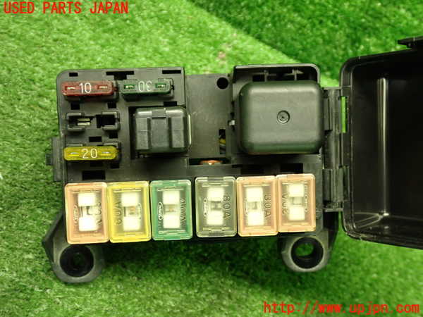 1UPJ-9239536742]ロードスター(NA8C)ヒューズボックス2 (EGルーム 運転席側) 中古_3