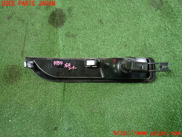 1UPJ-9239541154]VW ニュービートルカブリオレ(1YAZJ)右リアコーナーランプ 中古_3